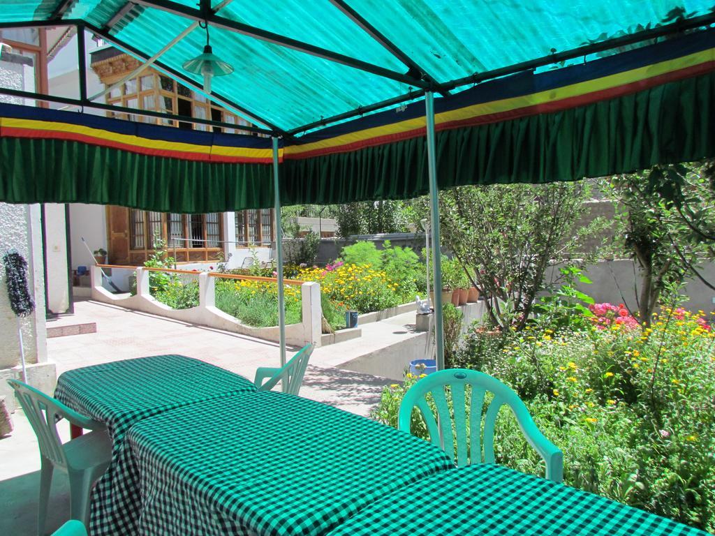 Ashoka Ladakh Hotell Leh Eksteriør bilde